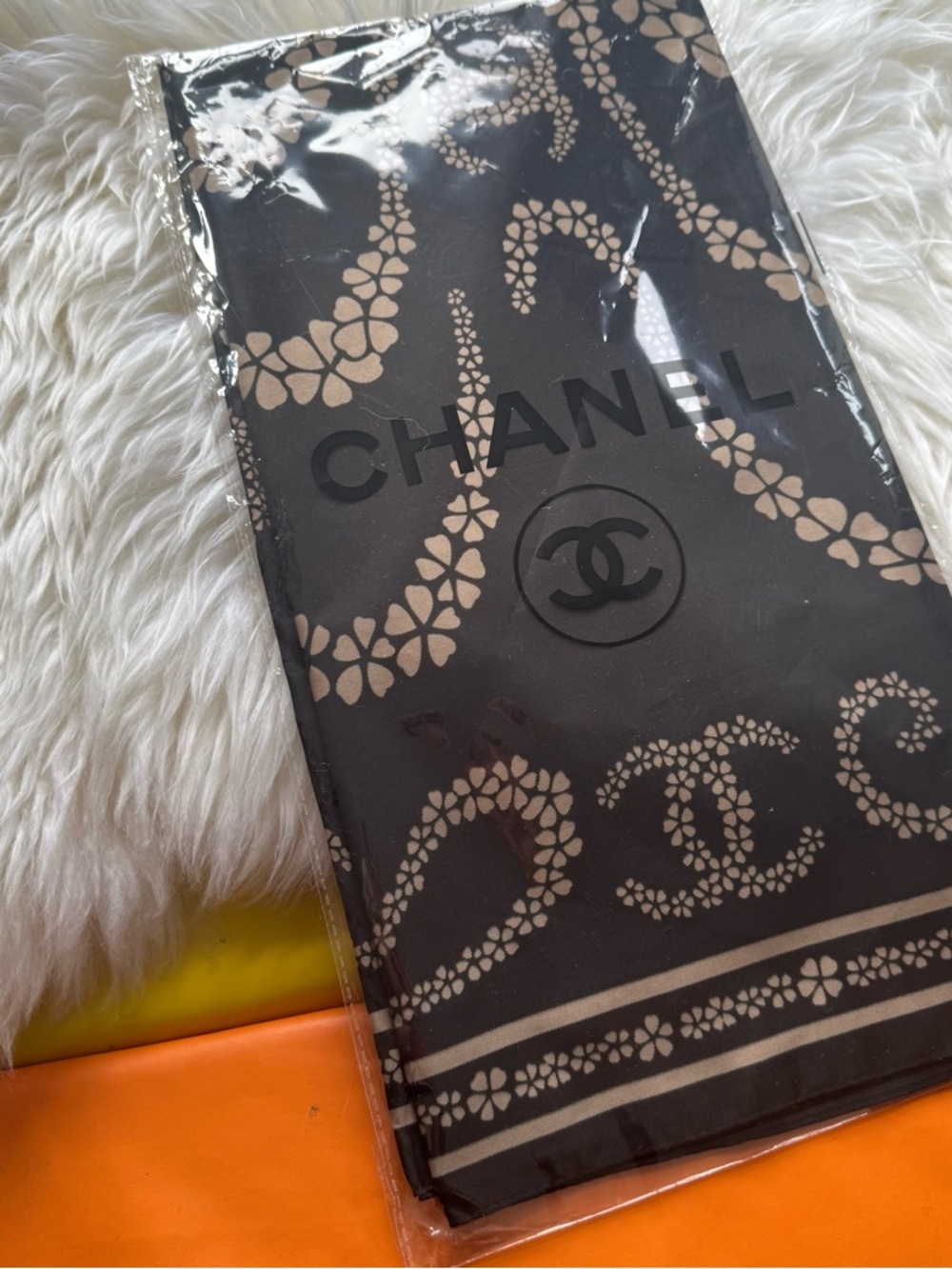 Chanel luxury vibes silky scarf 35x35‼️LAST ONE LEFT - Picture 6 of 6
